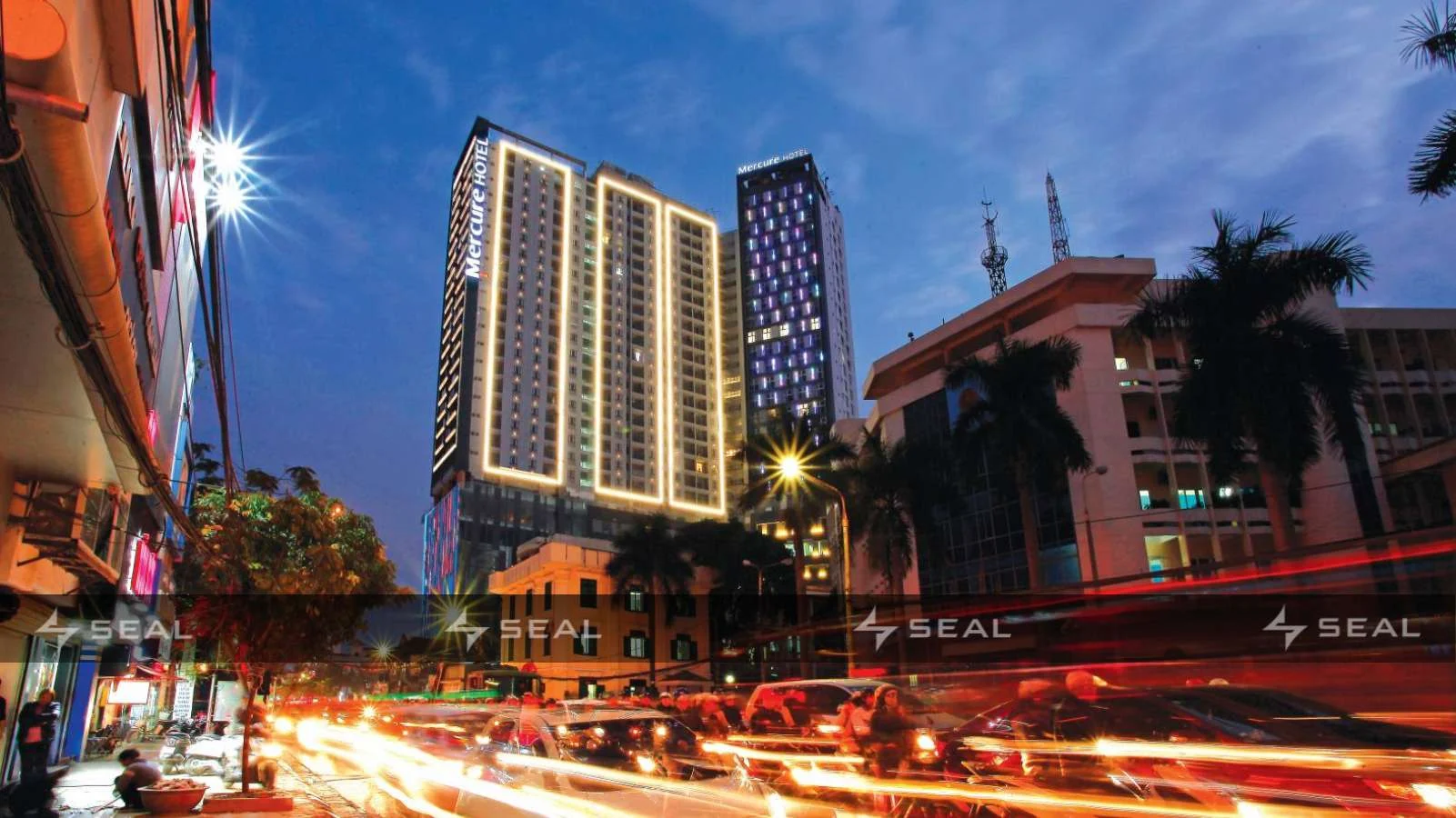 Tòa nhà Mercure Hotel